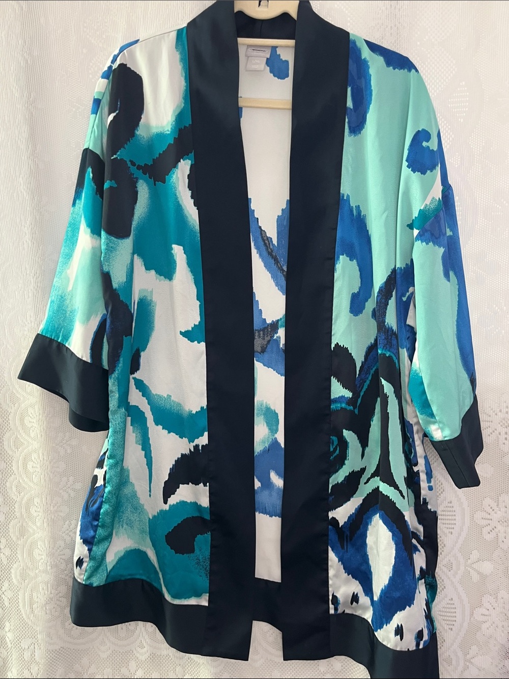 Chico’s Silky Ocean Print Kimono Robe with Black Trim L/XL